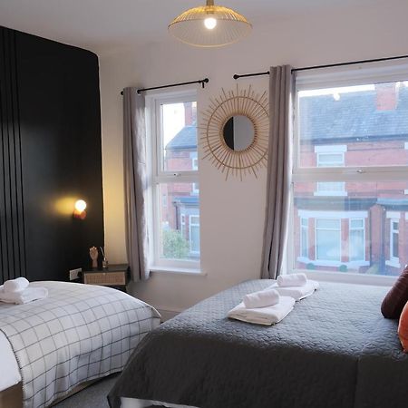 Bee Stays - Pickmere House Warrington Exterior foto